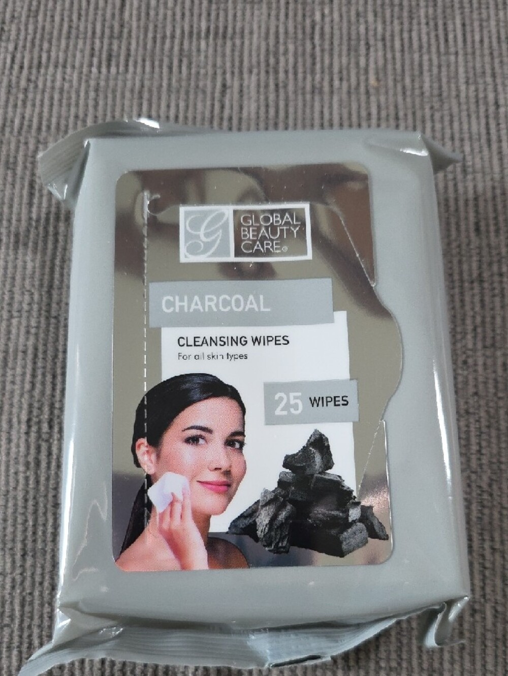 Beauty Bundle With A Variety Of Items And Brands, 9 Total, To Treat Yourself. - Picture 9 of 14